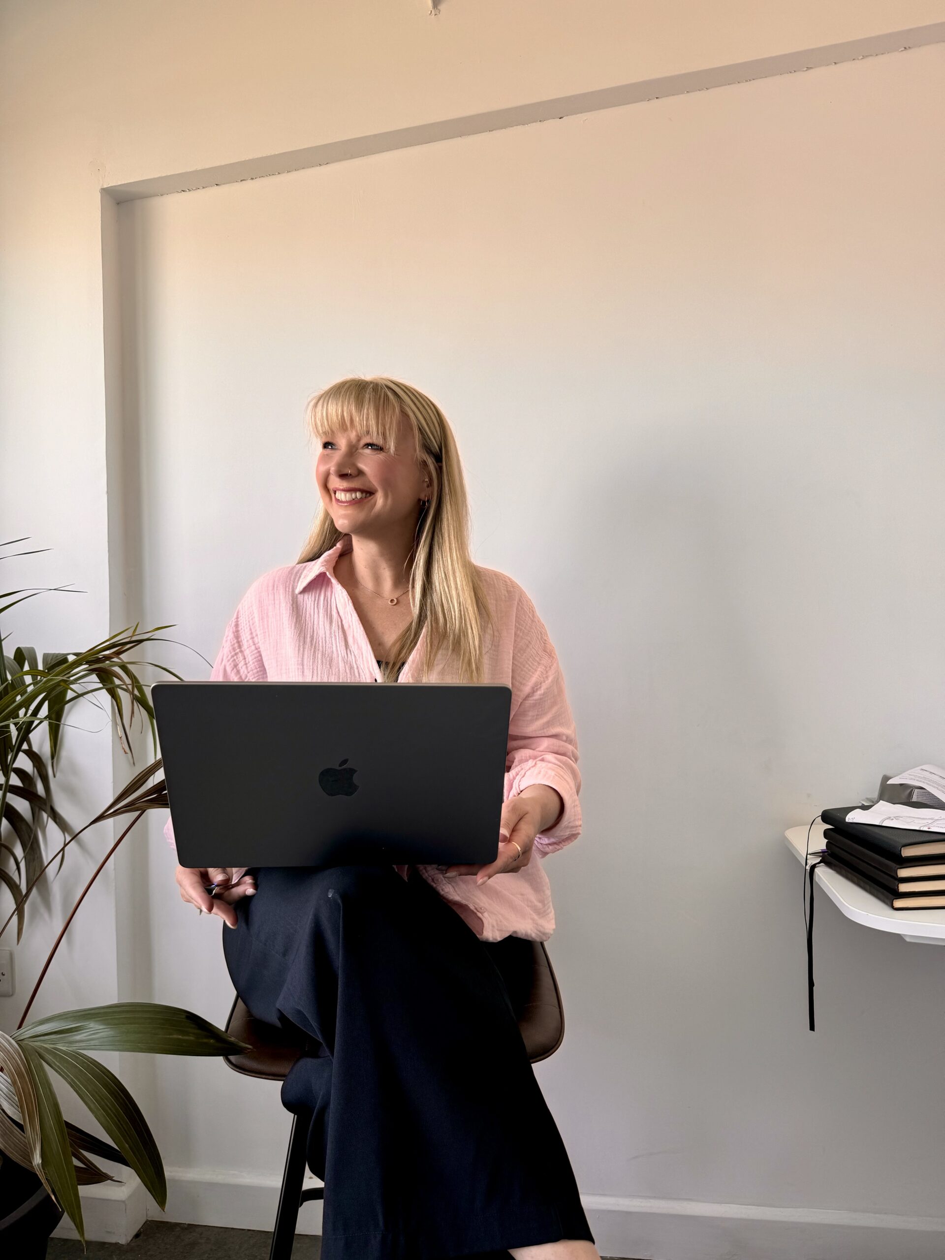 “Becky Stone: Specialist in ADHD and Eating Disorder Therapy “Becky Stone, ADHD and eating disorder therapist, offering personalised online and in-person therapy.”