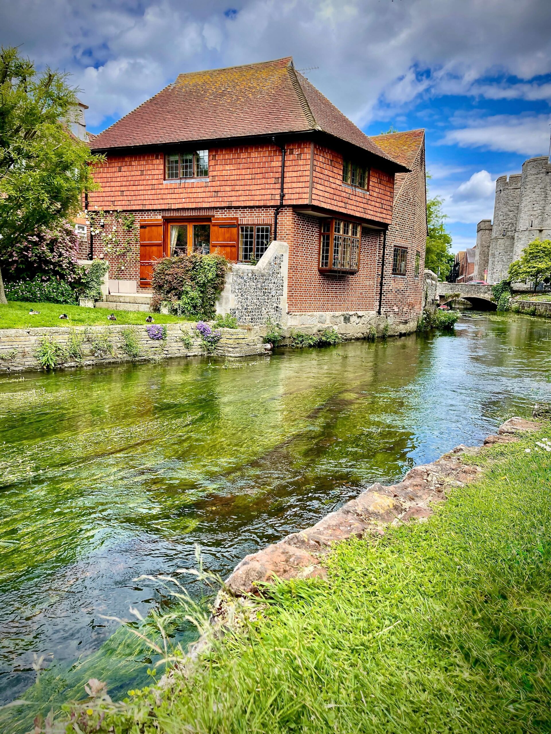 Becky Stone – Counsellor in Westgate Gardens Canterbury Counsellor Becky Stone is sitting in Westgate Gardens, Canterbury, offering neurodivergent-friendly therapy