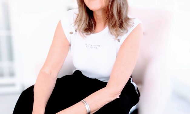 Marketing for Therapists in the Age of AI: Visibility, Ethics, and the Power of Connection