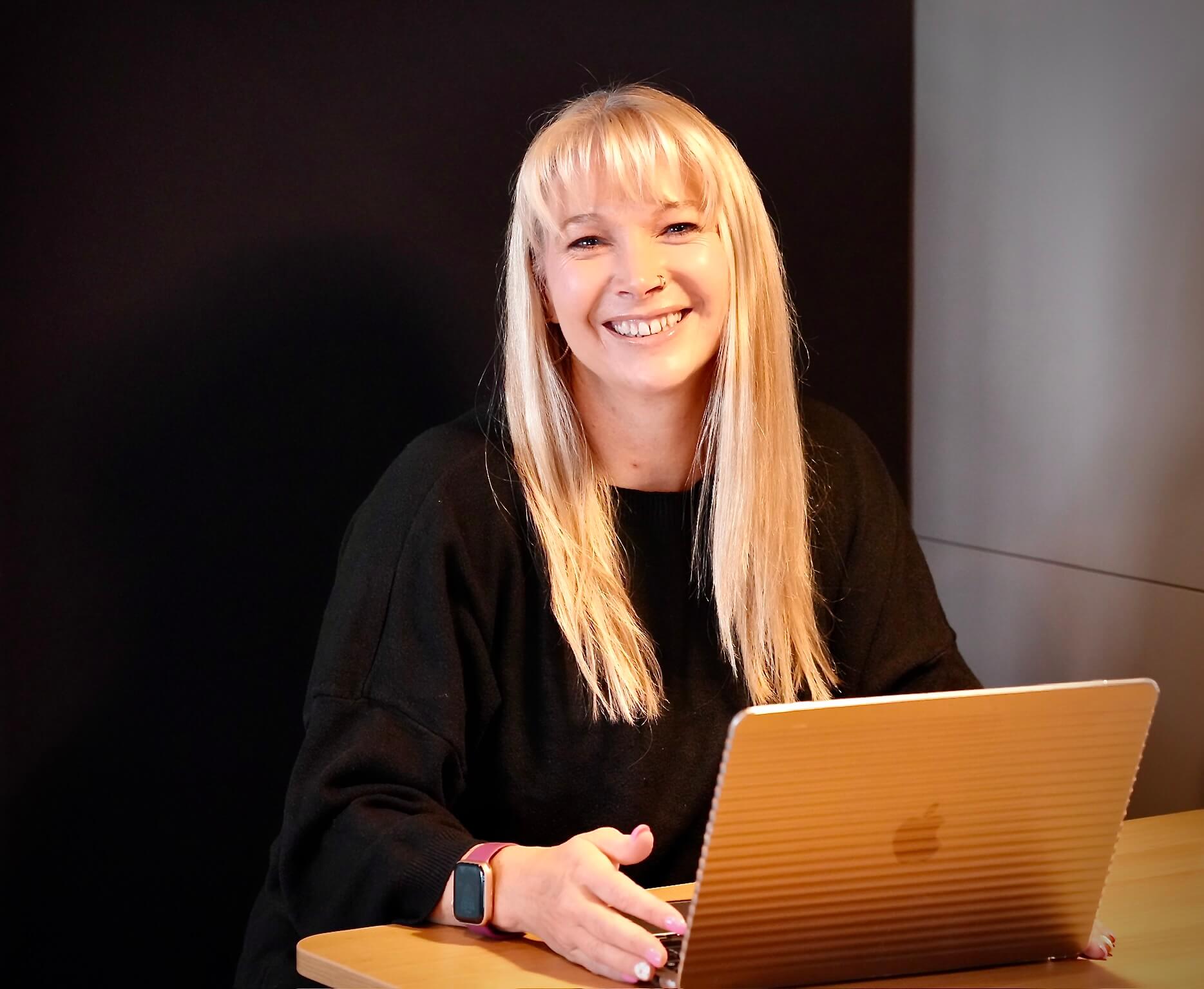 Becky Stone provides trauma-informed Eating Disorder therapy in Canterbury, supporting teens and adults with grief, appetite loss, and binge eating recovery.