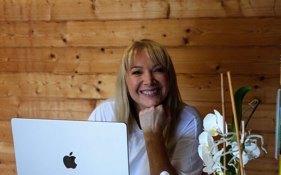 What to Expect From an Online Counselling Session (A Guide for Adults)
